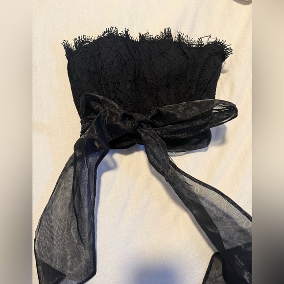 Lovers + Friends Antoinette Lace Strapless Top with Black Bow Tie Small - Picture 5 of 9